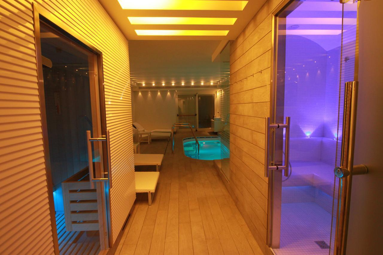 Hotel Gabbiano Сан Домино Екстериор снимка