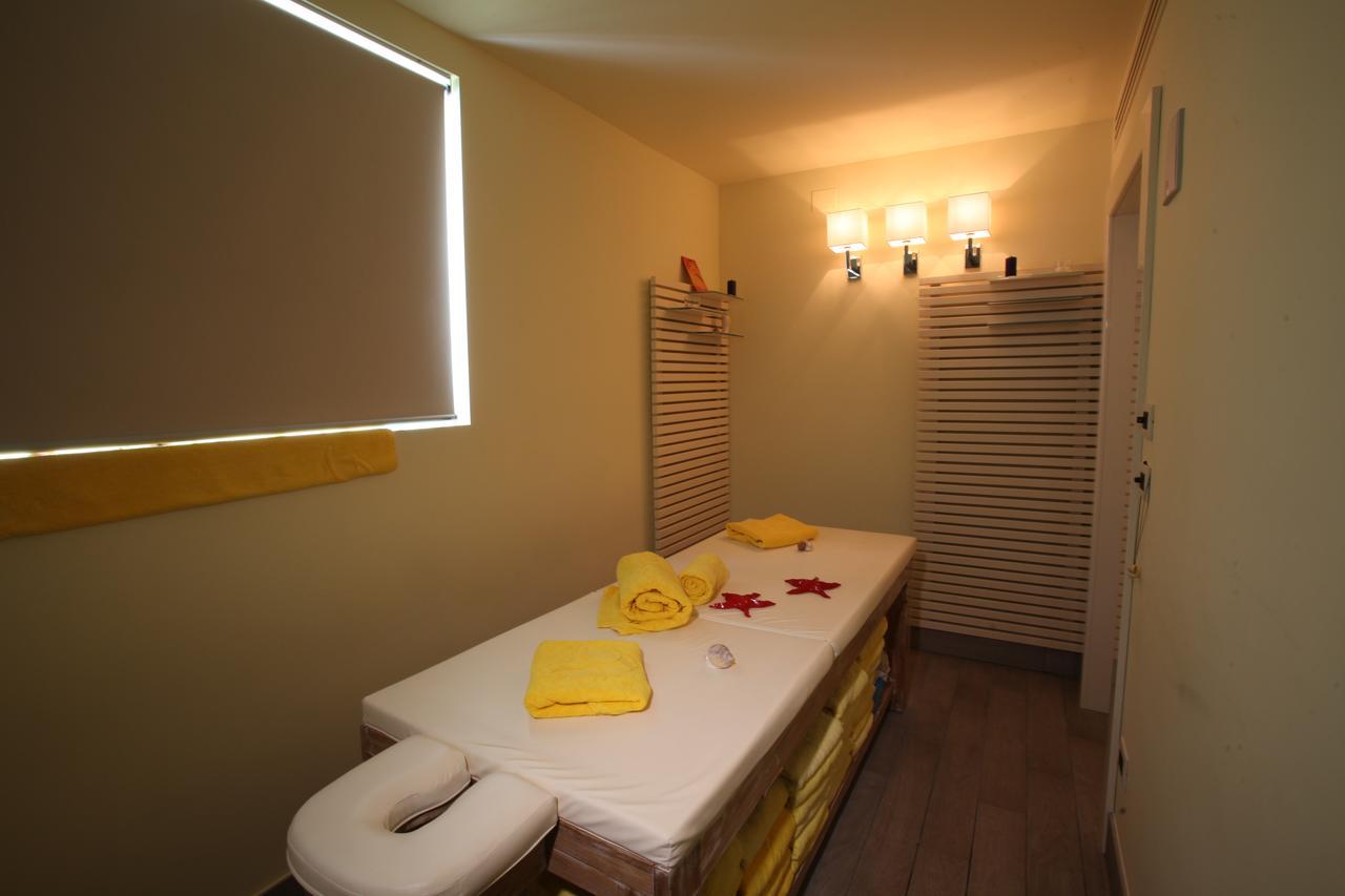 Hotel Gabbiano Сан Домино Екстериор снимка
